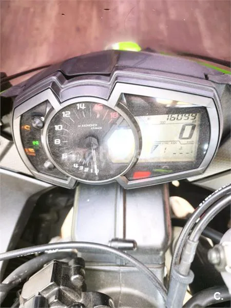 Kawasaki Ninja ZX-6R - Vista 5