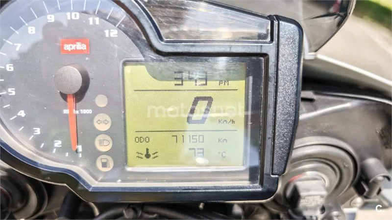 Aprilia Tuono 1000 R - Vista 5