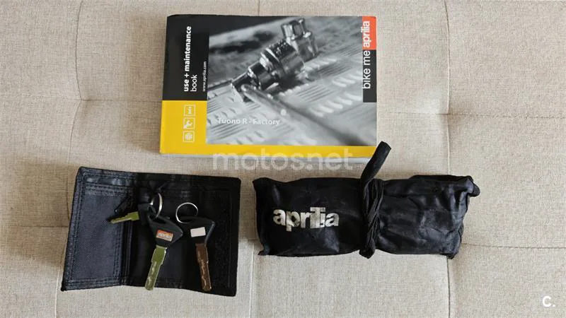 Aprilia Tuono 1000 R - Vista 6