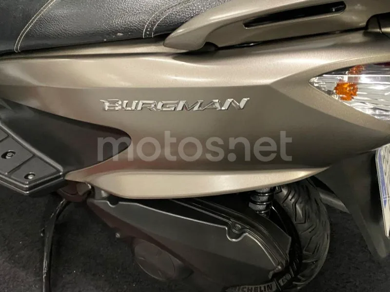 Suzuki Burgman 125 - Vista 17