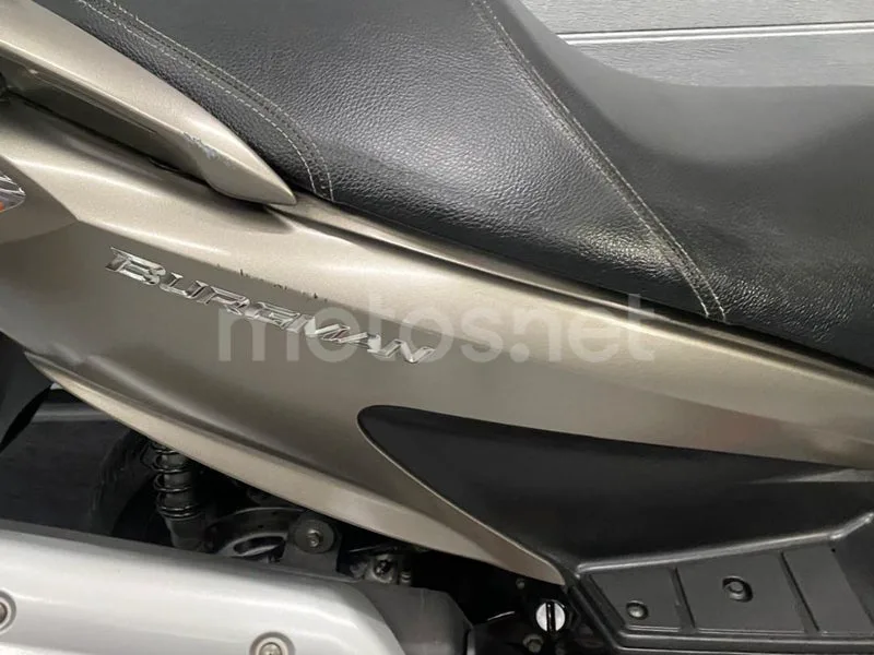 Suzuki Burgman 125 - Vista 4