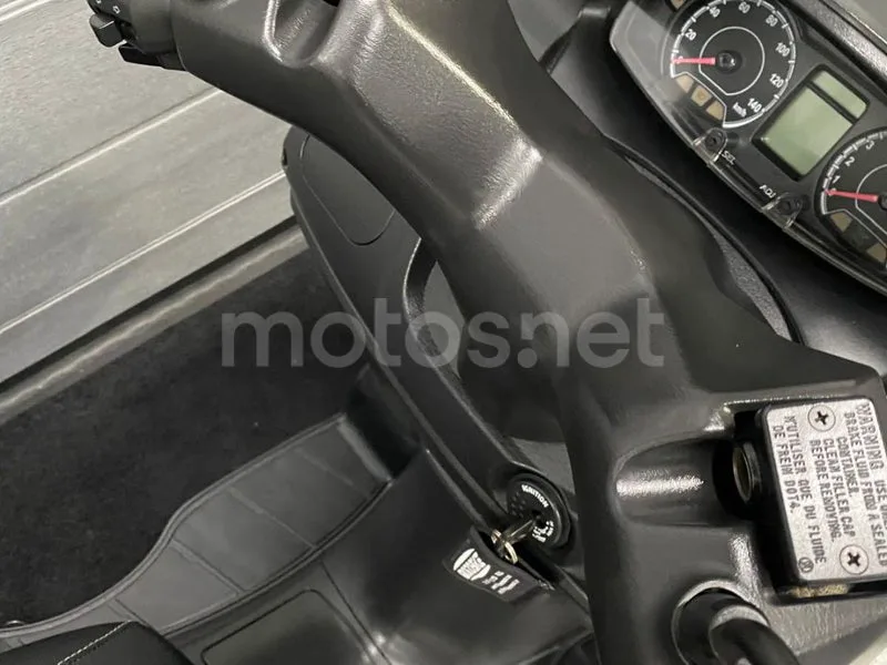 Suzuki Burgman 125 - Vista 7
