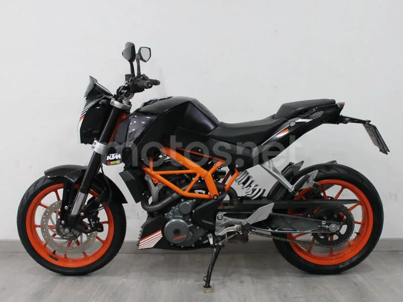 KTM 390 Duke 2790 € 2016 Barcelona - 2