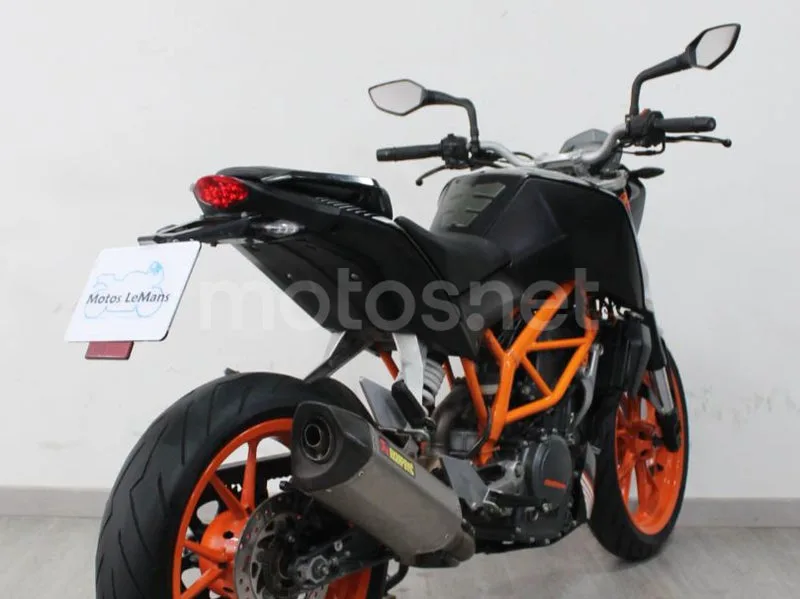 KTM 390 Duke - Vista 4
