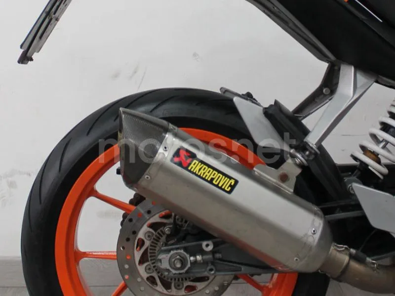 KTM 390 Duke - Vista 5