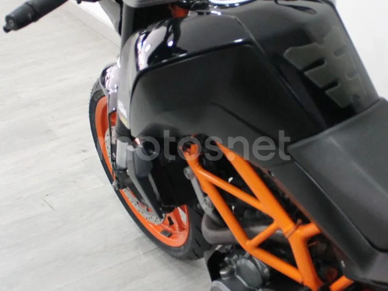 KTM 390 Duke - Vista 7