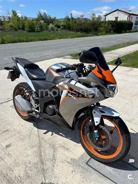 Honda CBR125R 1999 € 2011 Navarra - 1