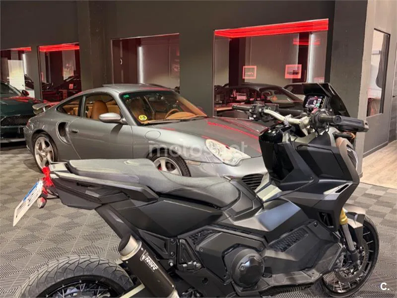 Honda X-ADV - Vista 8