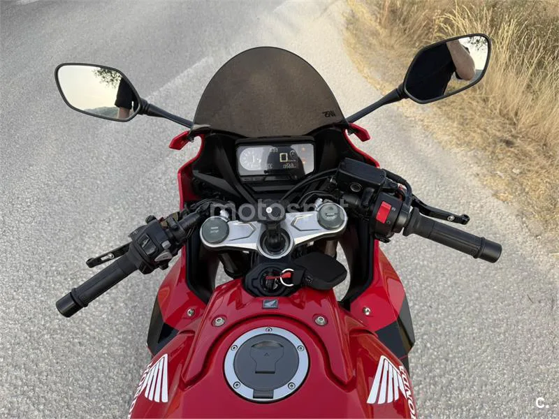 Honda CBR650R - Vista 11