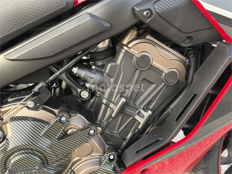 Honda CBR650R - Vista 10