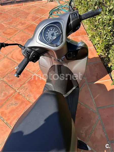 Honda SH125i - Vista 4