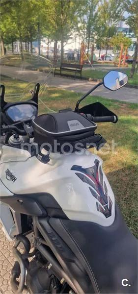 Triumph Tiger 800 XRT - Vista 6