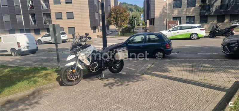 Triumph Tiger 800 XRT - Vista 7