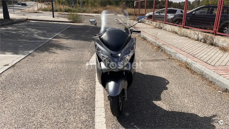 Suzuki Burgman 400 - Vista 8