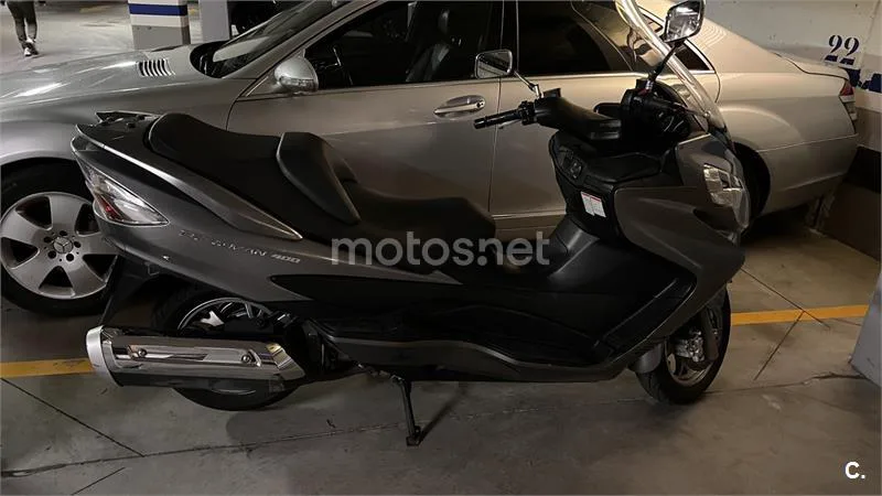 Suzuki Burgman 400 - Vista 9