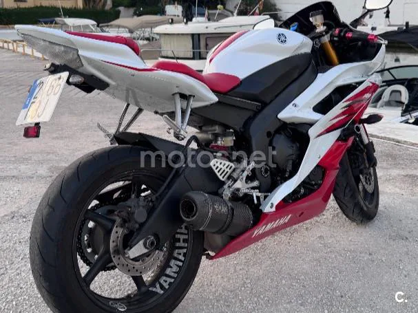 Yamaha YZF-R6 - Vista 4