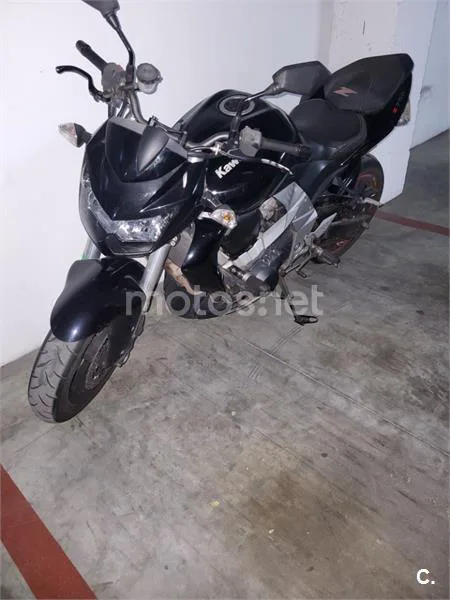 Kawasaki Z750 - Vista 11