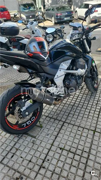Kawasaki Z750 - Vista 5