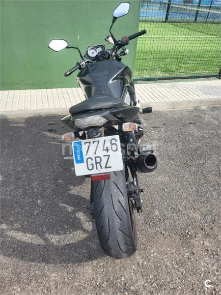 Kawasaki Z750 - Vista 9