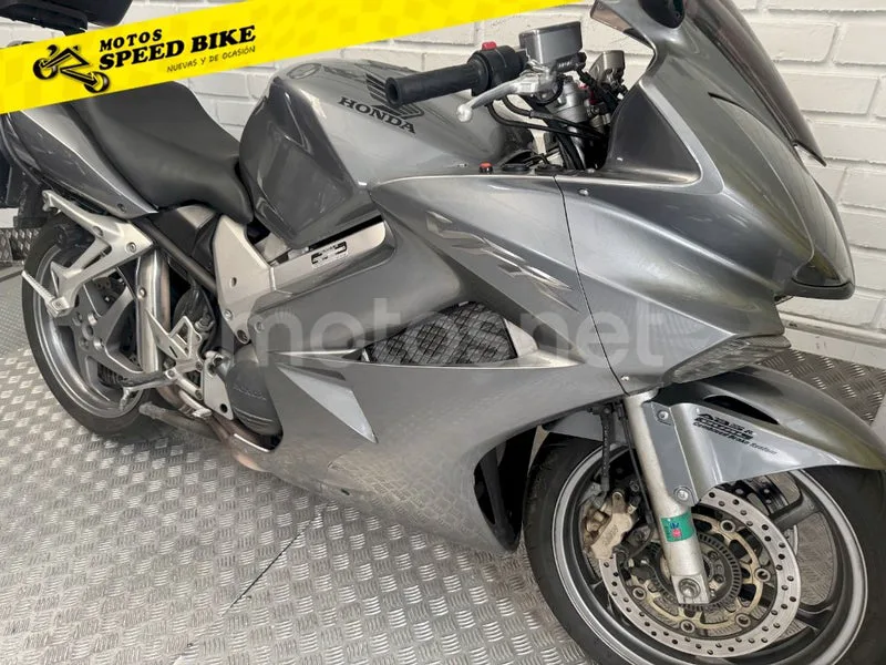 Honda VFR800F - Vista 3