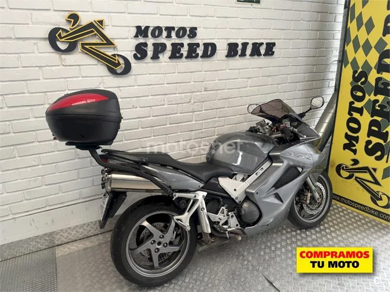 Honda VFR800F - Vista 4