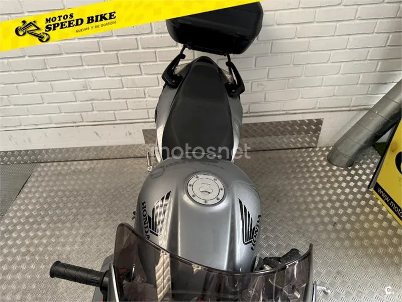 Honda VFR800F - Vista 7