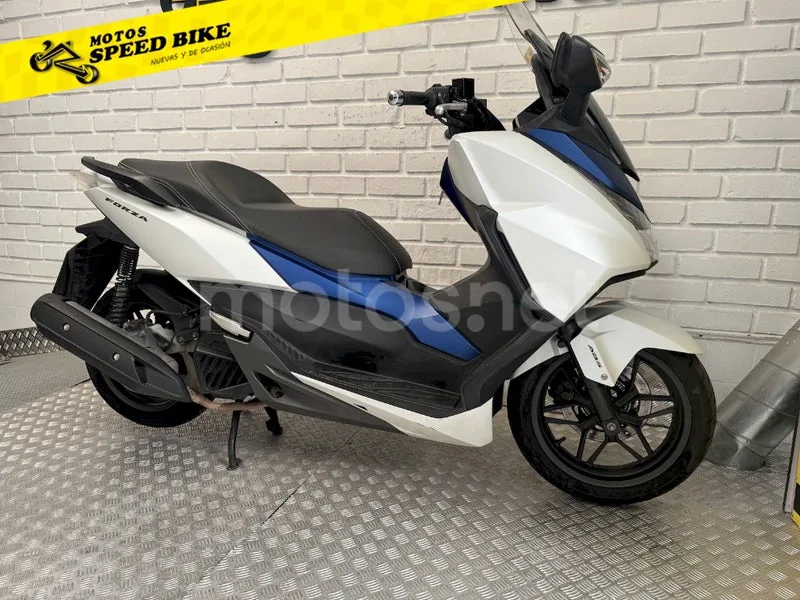 Honda Forza 125 - Vista 4