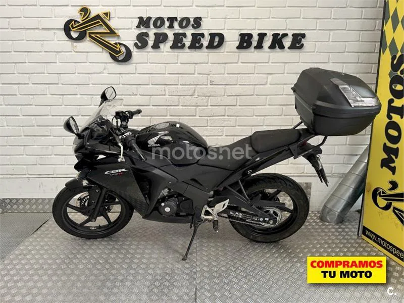 Honda CBR125R - Vista 12