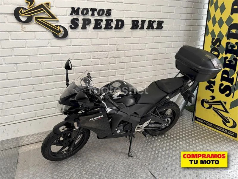 Honda CBR125R - Vista 16