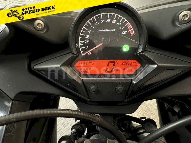 Honda CBR125R - Vista 10