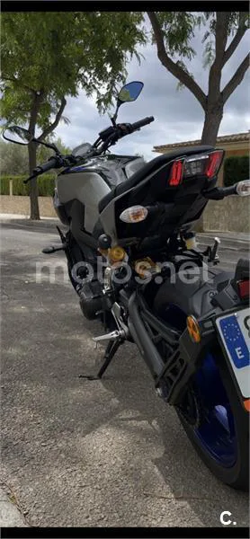 Yamaha MT-09 - Vista 9
