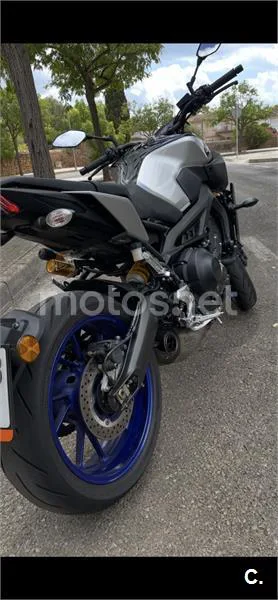 Yamaha MT-09 - Vista 10