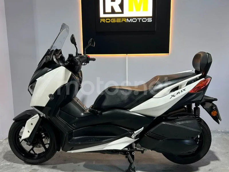 Yamaha XMAX 300 3595 € 2017 Barcelona - 1