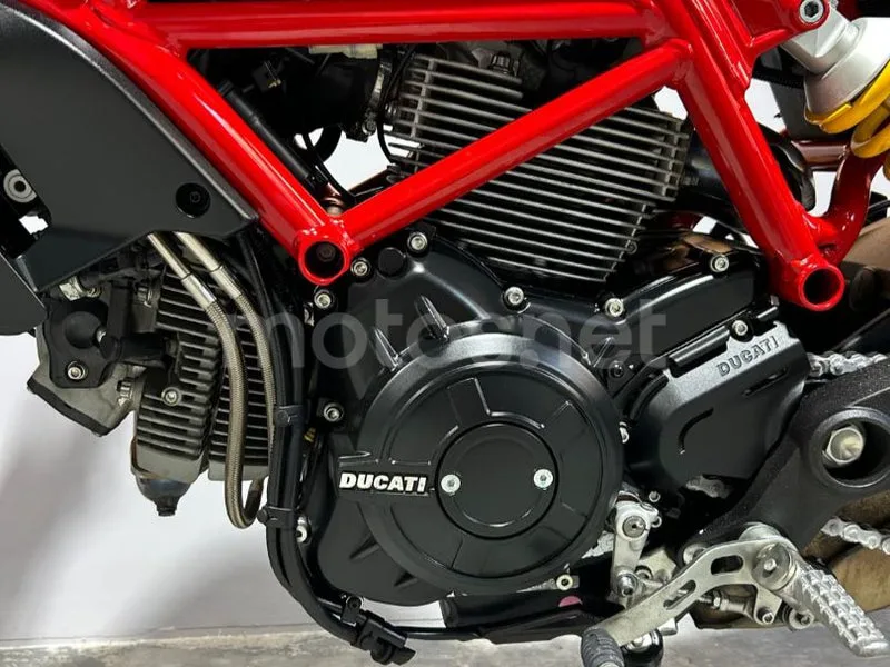 Ducati Monster 797 - Vista 12