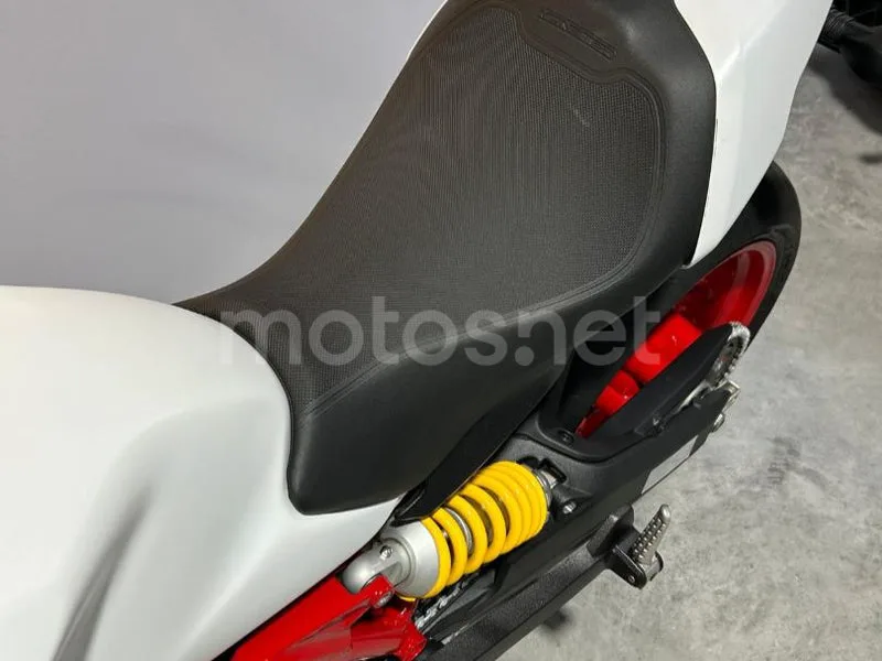 Ducati Monster 797 - Vista 8