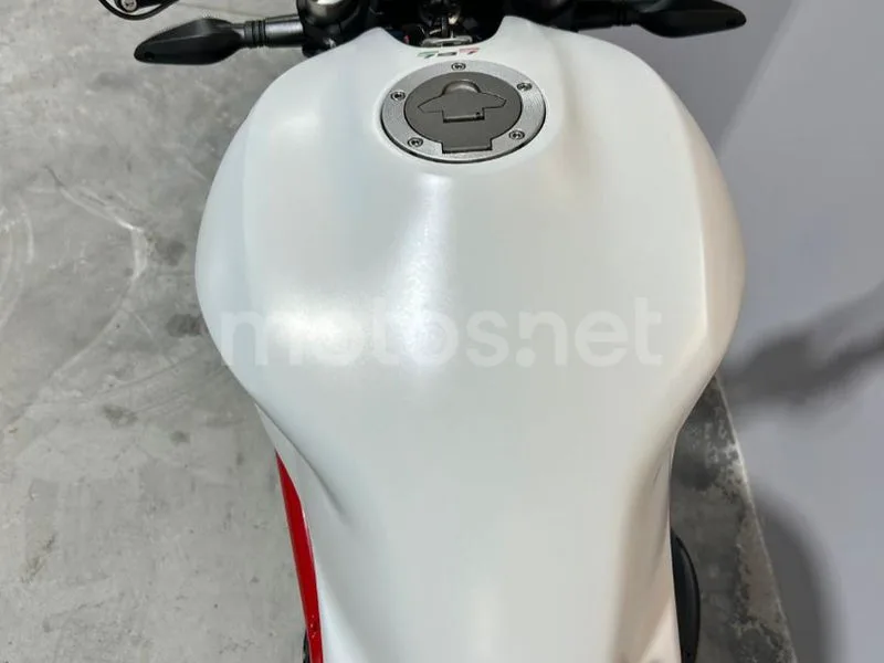 Ducati Monster 797 - Vista 9