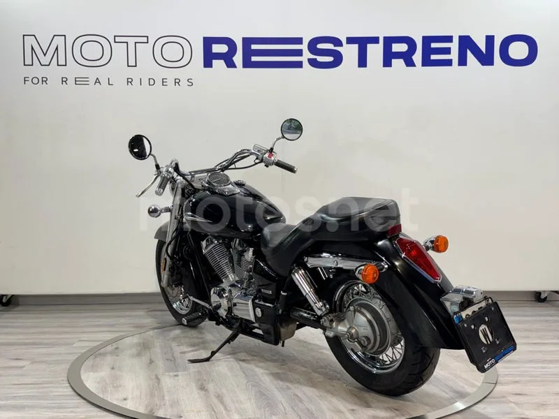 Honda Shadow 750 - Vista 3