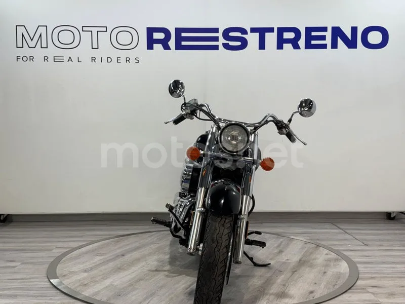 Honda Shadow 750 - Vista 4