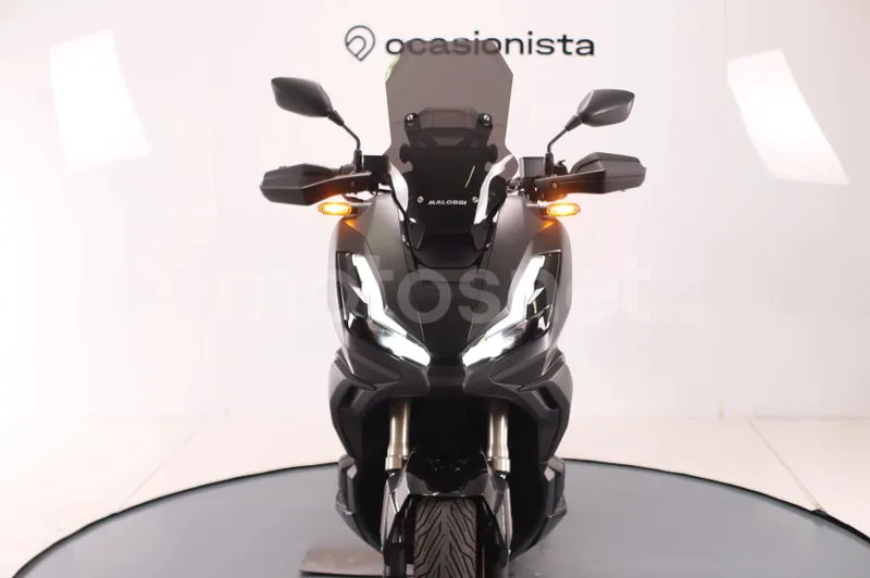 Honda ADV350 - Vista 10