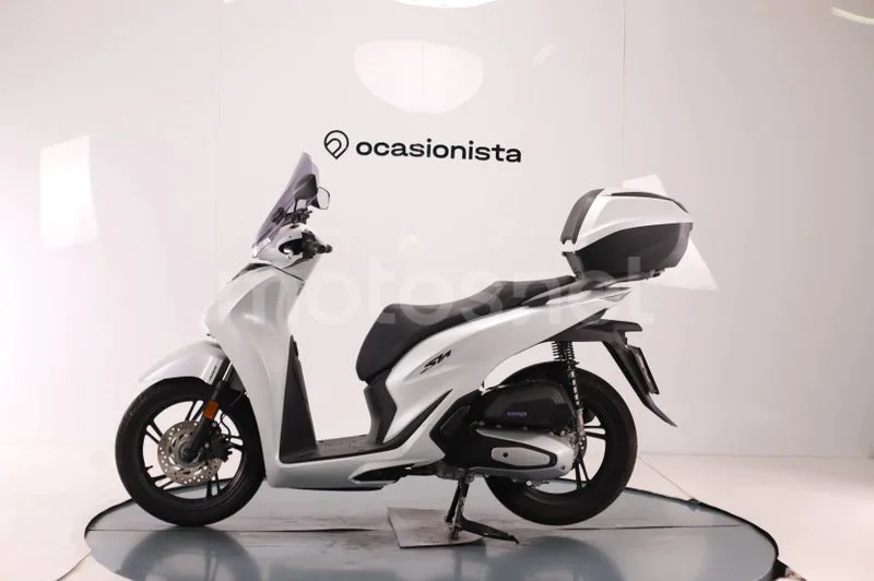 Honda SH125i - Vista 5