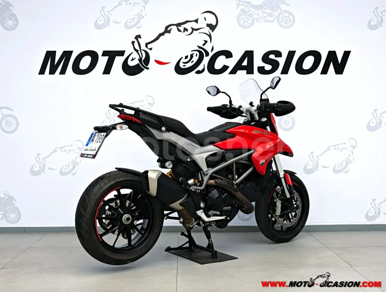 Ducati Hyperstrada - Vista 3