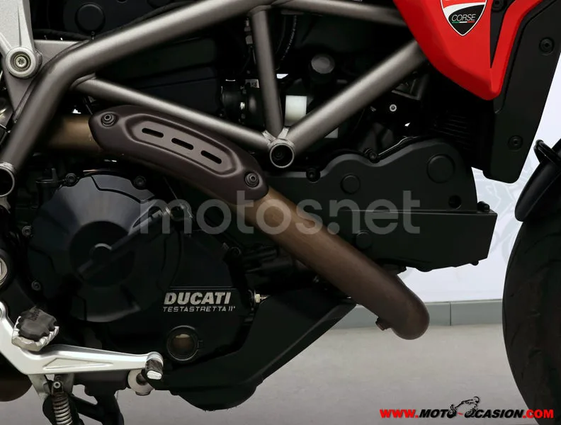 Ducati Hyperstrada - Vista 5