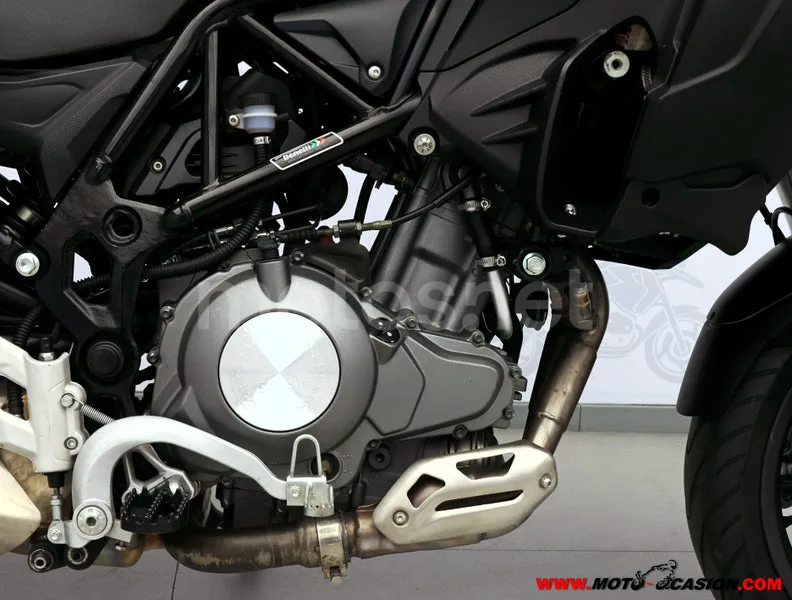 Benelli TRK 502 - Vista 5