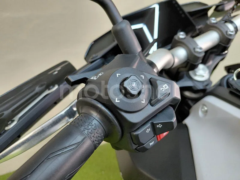 Yamaha MT-07 - Vista 11