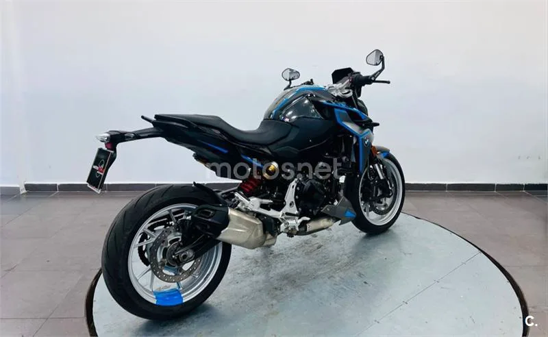 BMW F 900 R - Vista 3