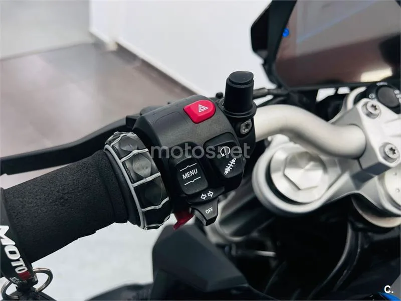 BMW F 900 R - Vista 9