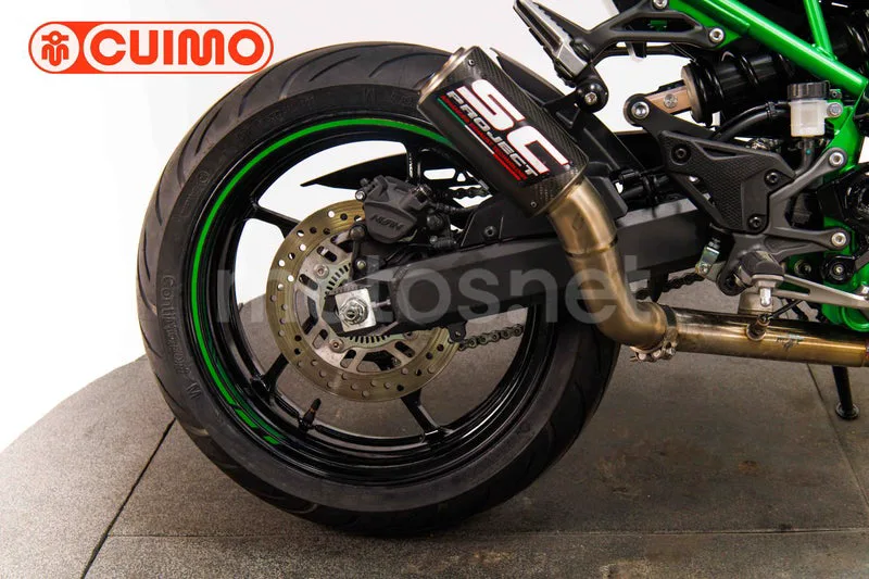 Kawasaki Z900 - Vista 14