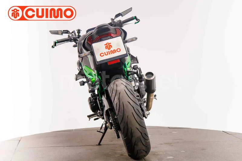 Kawasaki Z900 - Vista 5