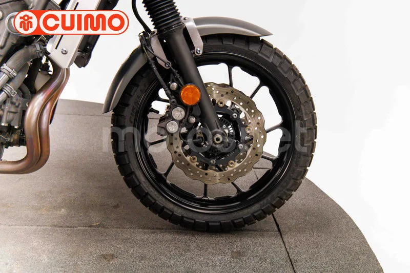 Yamaha XSR700 - Vista 14