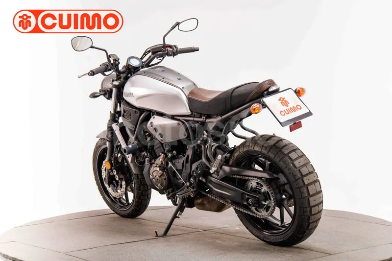 Yamaha XSR700 - Vista 6